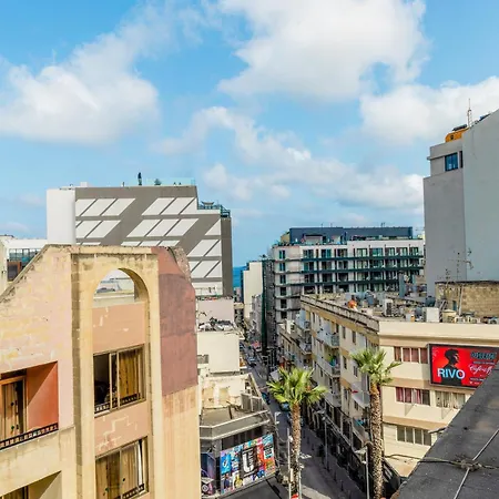 The Seven Apartment *