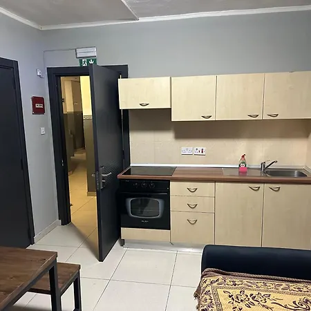 The Seven Apartment *